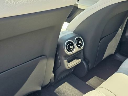 New 2026 Mercedes-Benz GLC 300 4MATIC image 25
