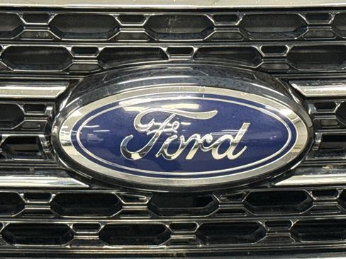 Used 2020 Ford Explorer XLT w/ Equipment Group 202A RWD image 10