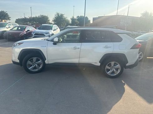 Used 2021 Toyota RAV4 Limited AWD/4WD image 6