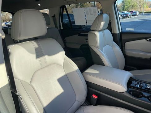 Certified 2025 Honda Pilot EX-L image 30