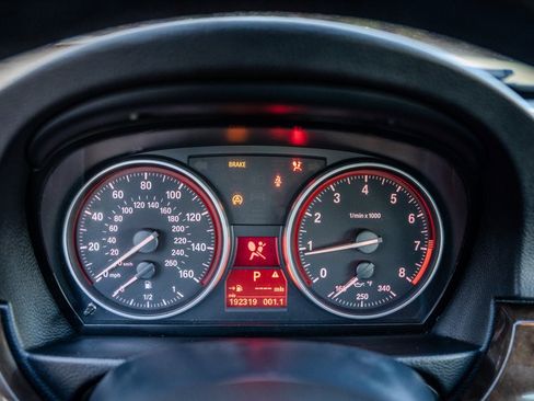 Used 2011 BMW 335i Sedan image 18