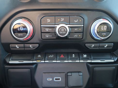 Used 2022 GMC Sierra 1500 Elevation w/ LPO, Elevation Black Package image 21