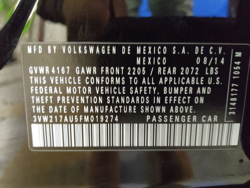 Used 2015 Volkswagen Golf S image 33