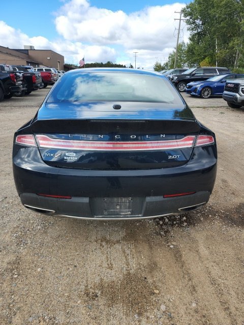 Used 2020 Lincoln MKZ FWD image 4
