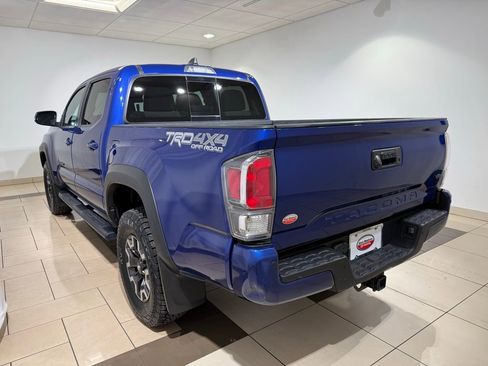 Used 2022 Toyota Tacoma TRD Off-Road w/ Technology Package image 3