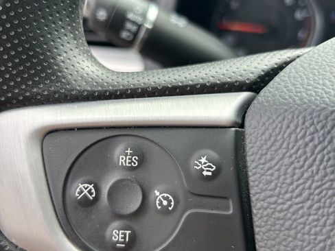 Used 2023 GMC Acadia SLE w/ Driver Convenience Package FWD image 29