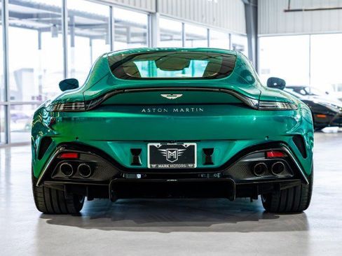 Used 2025 Aston Martin V8 Vantage Coupe RWD image 5