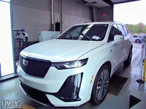 Used 2024 Cadillac XT6 Sport w/ Technology Package AWD/4WD image 1