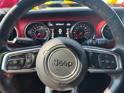 Used 2019 Jeep Wrangler Unlimited Rubicon AWD/4WD image 8