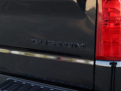 Used 2025 Chevrolet Silverado 1500 Custom Trail Boss w/ Turbomax Blackout Package AWD/4WD image 32