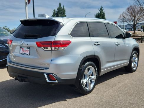 Used 2018 Toyota Highlander Limited image 3
