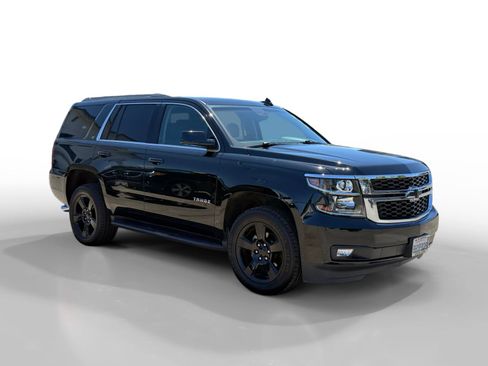 Used 2019 Chevrolet Tahoe LT w/ Luxury Package AWD/4WD image 7
