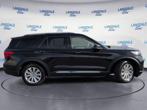 Used 2022 Ford Explorer Limited w/ Equipment Group 301A RWD image 3