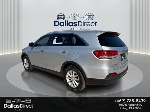 Used 2017 Kia Sorento LX image 8