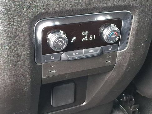 Used 2025 GMC Yukon XL Denali AWD/4WD image 18
