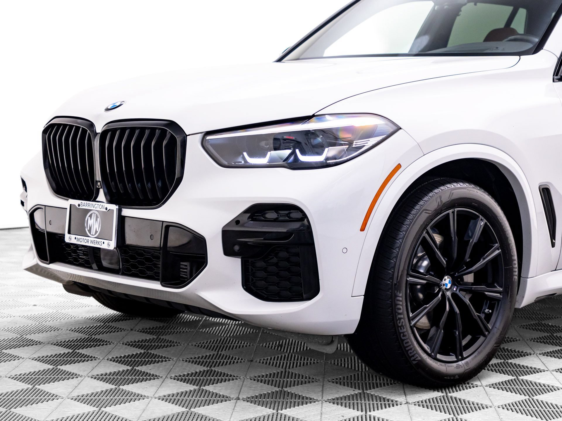 Certified 2022 BMW X5 xDrive40i w/ M Sport Package AWD/4WD image 41