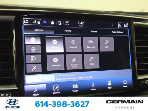 Used 2023 Chrysler Pacifica Touring-L FWD image 24