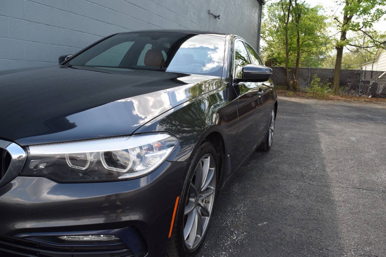 Used 2017 BMW 530i xDrive AWD/4WD image 3