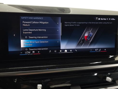 Used 2026 BMW X7 xDrive40i w/ M Sport Package AWD/4WD image 29