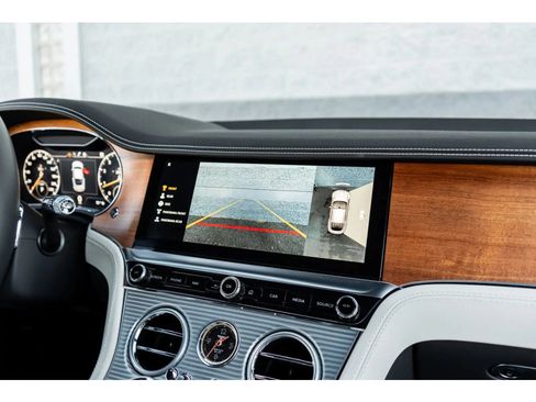 Used 2023 Bentley Continental GT V8 image 40