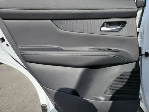 Used 2025 Nissan Murano SL AWD/4WD image 28