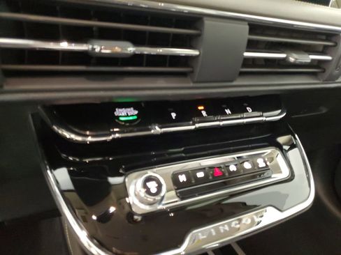 Used 2023 Lincoln Corsair AWD image 29
