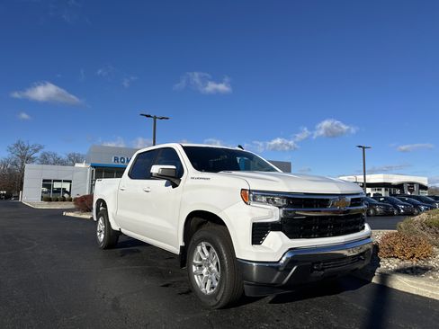 New 2026 Chevrolet Silverado 1500 LT image 3