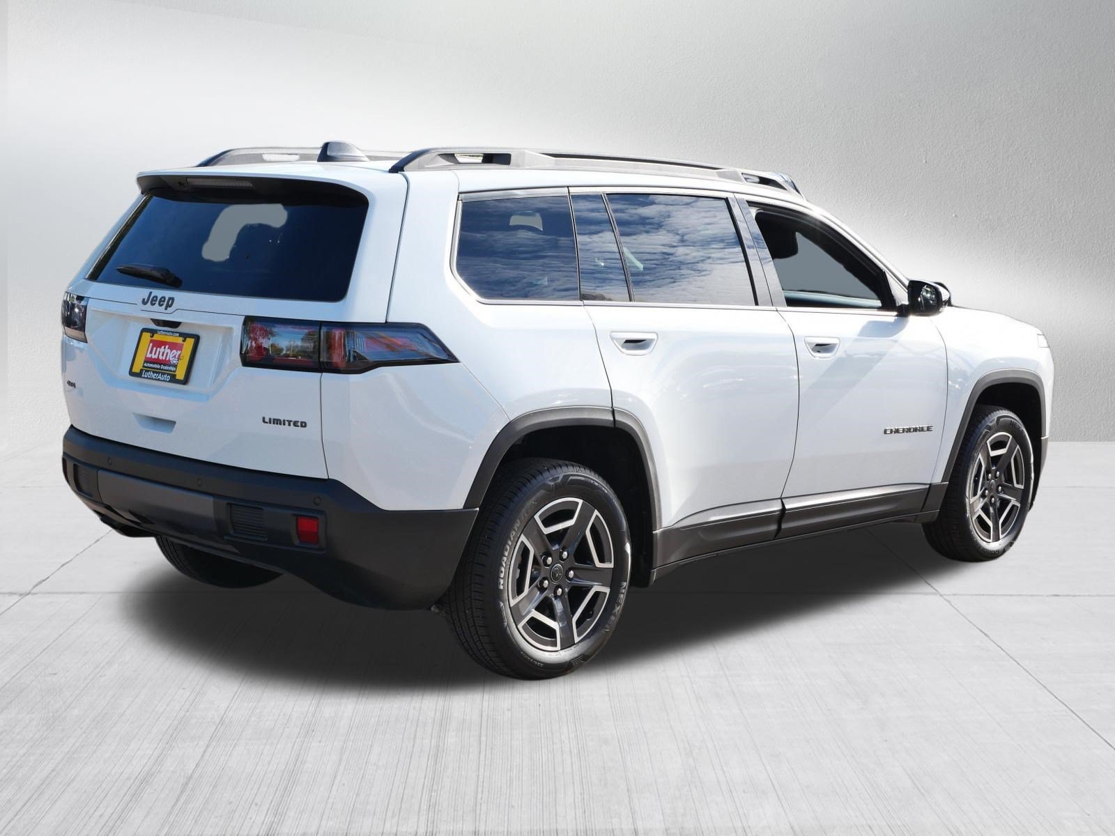 Used 2026 Jeep Cherokee Limited AWD/4WD image 7