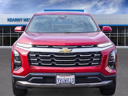 Used 2026 Chevrolet Equinox LT w/ Safety and Technology Package image 2