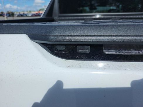 New 2026 GMC Hummer EV 2X e4WD Crew Cab 2X w/3VL image 11