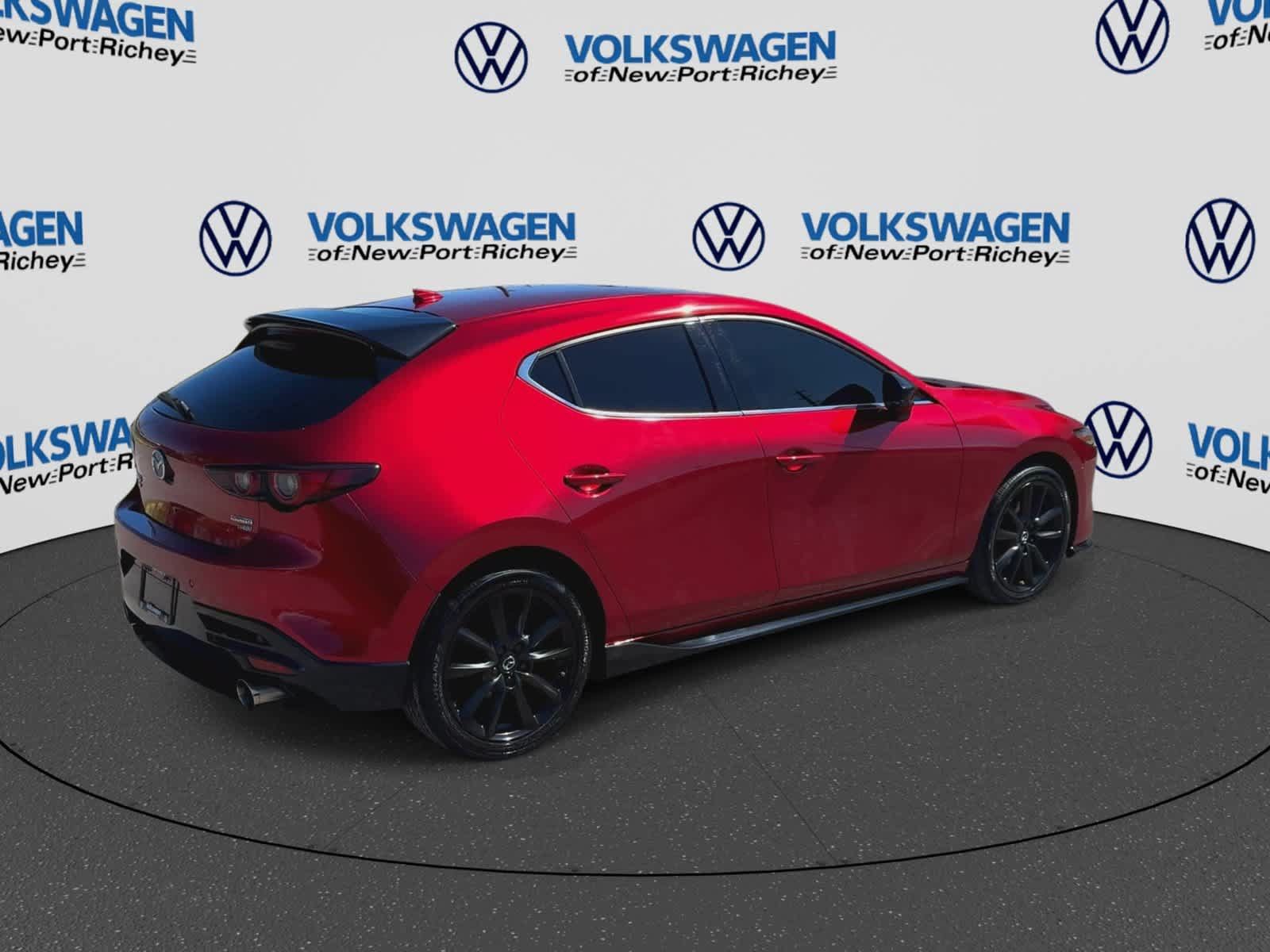Used 2025 MAZDA MAZDA3 Hatchback w/ Appearance Package AWD/4WD image 2