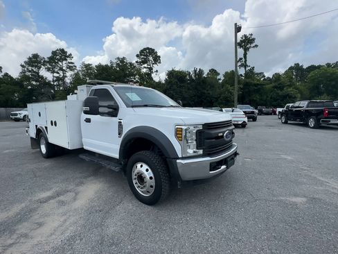 Used 2019 Ford F550 2WD Regular Cab Super Duty image 1