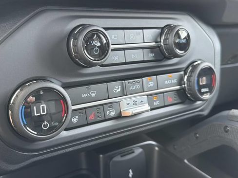 New 2026 Ford Bronco Badlands AWD/4WD image 34