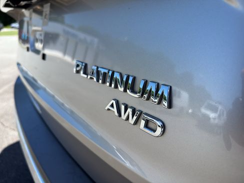 Used 2021 Nissan Rogue Platinum AWD/4WD image 6