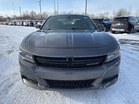 Used 2019 Dodge Charger SXT w/ Leather Interior Group image 2