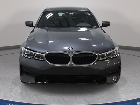 Used 2020 BMW 330i xDrive Sedan w/ Convenience Package AWD/4WD image 3