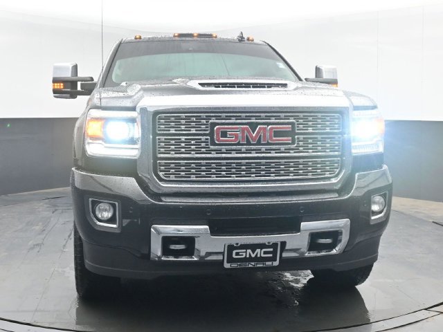 Used 2019 GMC Sierra 3500 Denali w/ Duramax Plus Package AWD/4WD image 3