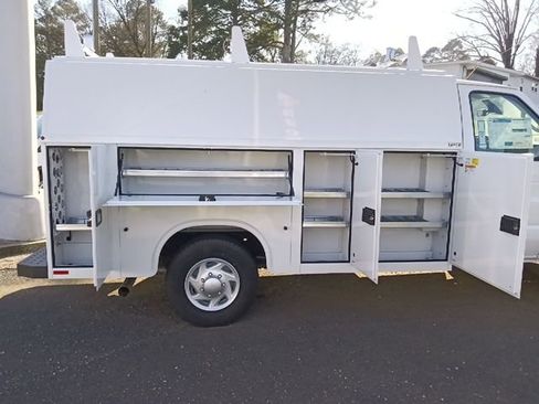 New 2026 Ford E-350 and Econoline 350 Super Duty w/ Power Equipment Group RWD image 30