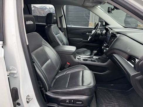 Used 2020 Chevrolet Traverse High Country image 12