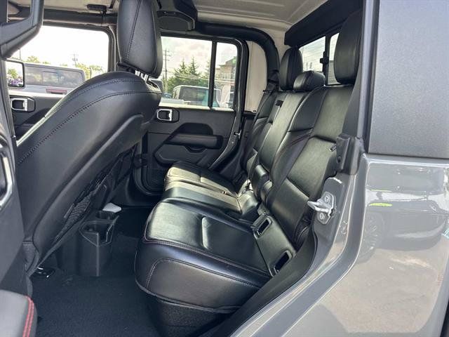 Used 2021 Jeep Gladiator Rubicon AWD/4WD image 8
