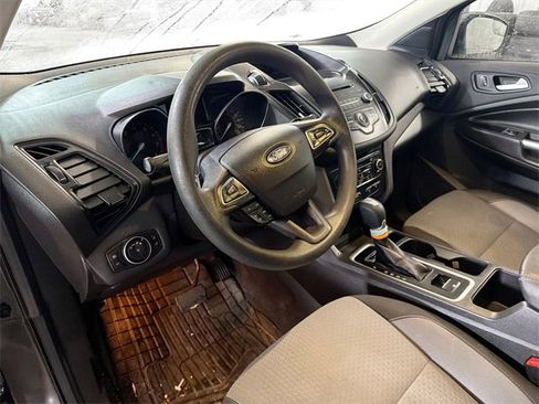 Used 2017 Ford Escape SE image 8