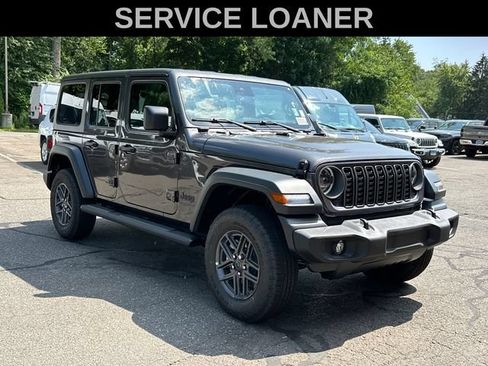 Used 2025 Jeep Wrangler Unlimited Sport AWD/4WD image 5