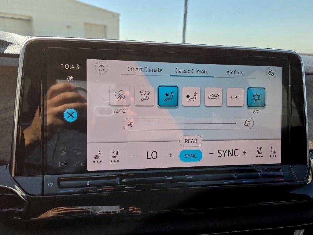 Certified 2026 Volkswagen Atlas SE FWD image 23