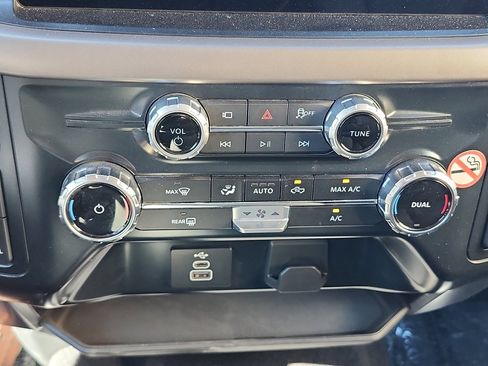 Used 2025 Ford F150 XLT w/ Equipment Group 301A Standard image 25