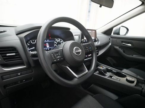 Certified 2024 Nissan Rogue SV image 9