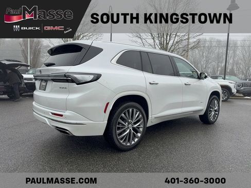 Used 2025 Buick Enclave Avenir w/ Trailering Package, 5000 lbs. image 4