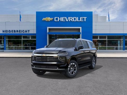 New 2026 Chevrolet Suburban LT w/ Comfort Package AWD/4WD image 8