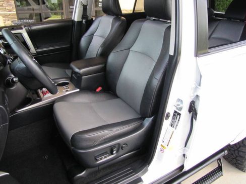 Used 2019 Toyota 4Runner SR5 Premium AWD/4WD image 15