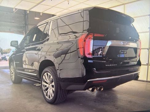 Used 2023 GMC Yukon Denali w/ LPO, Floor Liner Package AWD/4WD image 4