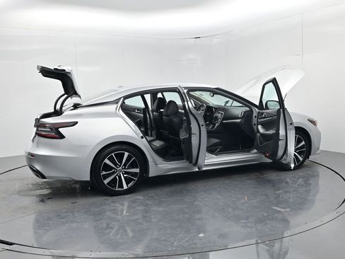 Used 2023 Nissan Maxima SV w/ Floor Mat Group image 61